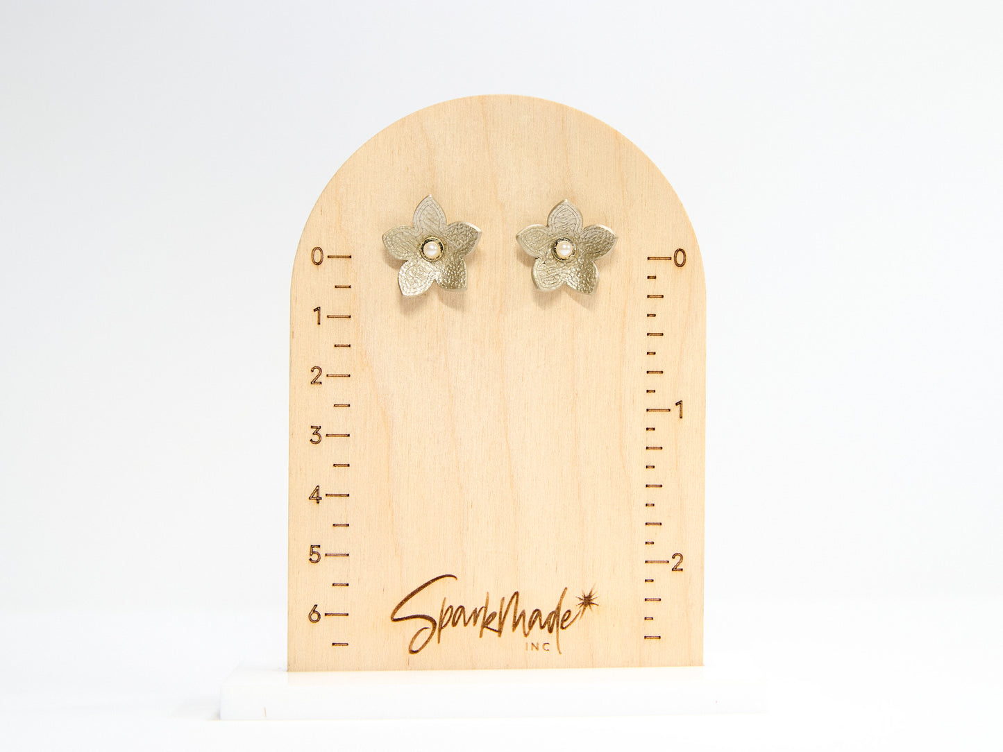 Kaia Stud Earrings Gold