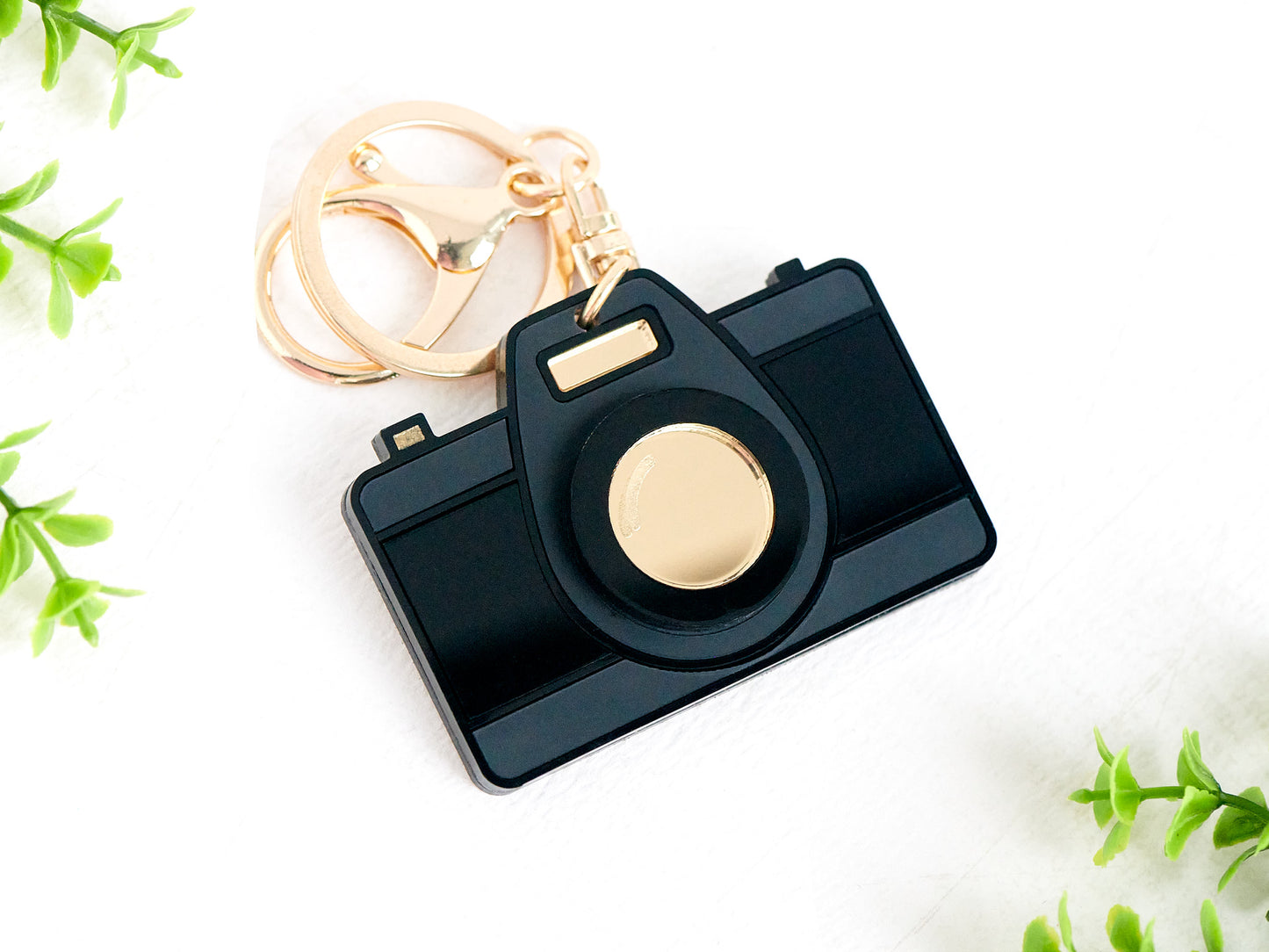 Personalized Fashion Acrylic Camera Keychain Bag Tag Accessory