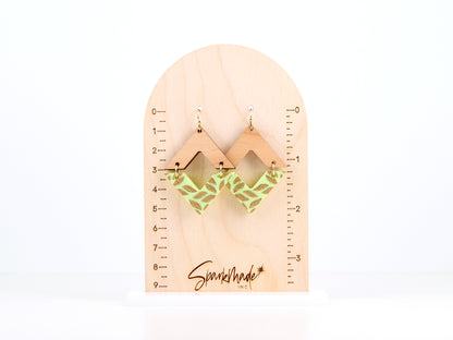 Golden Engraving Dangle Diamond Earrings - Green