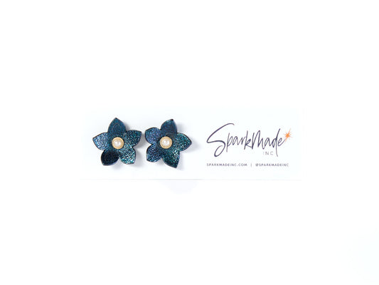 Kaia Stud Earrings Midnight